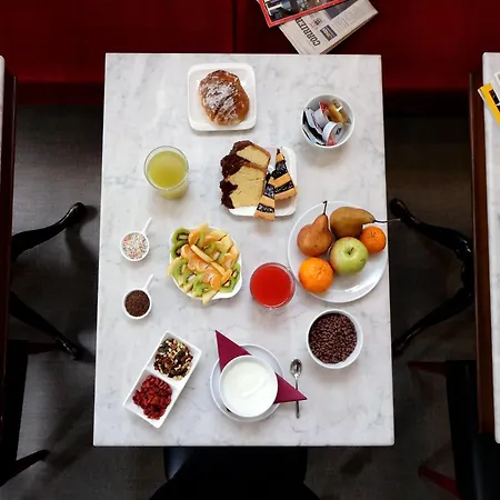 Colonna 32 4* روما