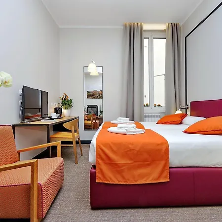 Colonna 32 4* روما